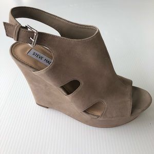 Steve Madden Emmy Wedge Taupe Suede Heels, Sz 8.5 - New with tags
